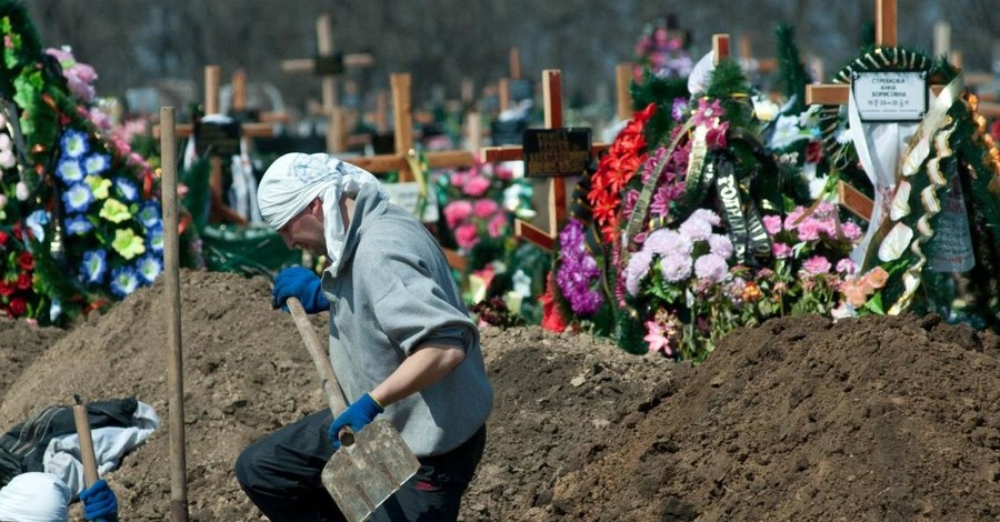 Сотрудник ритуальной фирмы: Покупая чужую могилу, люди не понимают, как их потом будут 