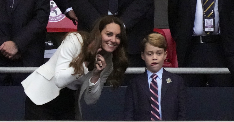 На финал Евро-2020 пришли премьер Британии с женой и принц Уильям и Кейт Миддлтон с сыном