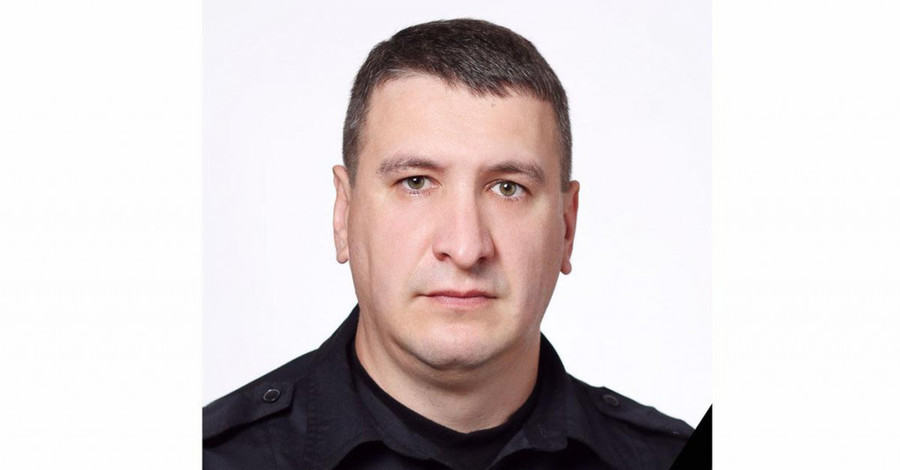 В Донецкой области разбилась полицейская машина с преступником, погиб майор