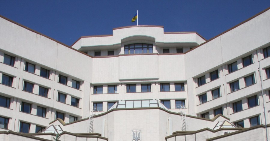 В Украине признали неконституционным штраф за нарушение прохождения 