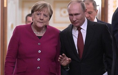 Меркель обсудила с Путиным минские соглашения, Северный поток-2 и транзит газа через Украину 