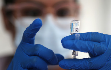 За сутки прививку от коронавируса получили 120 тысяч украинцев