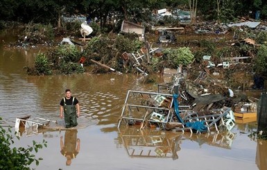 Жертвами наводнений в Германии стали 175 человек, еще 155 - ищут