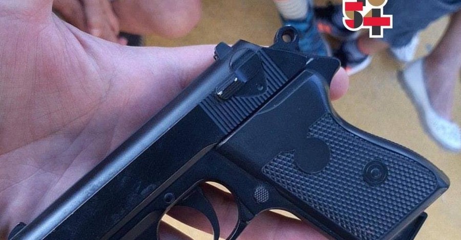 В Харькове подросток открыл стрельбу по детям на детской площадке