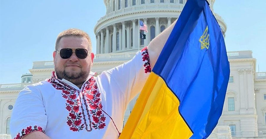 ”Слуга народа” в Вашингтоне: сфотографировался в шлепках и записал видео Беленюку на фоне Мартина Лютера Кинга