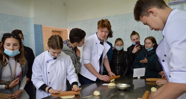 Директор ПТУ о реформе Клопотенко: Обучение действительно устарело, но научить поваров новому на старых 