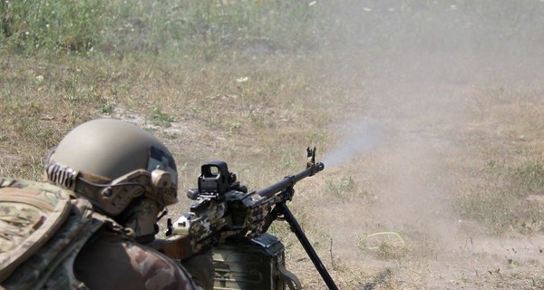 На Донбассе под обстрелами пострадали двое военных
