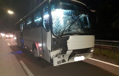 На Ровенщине разбился автобус, перевозивший паломников из Киева во Львов