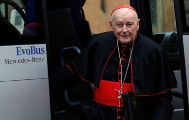Экс-кардинала Ватикана впервые обвинили в изнасиловании подростка