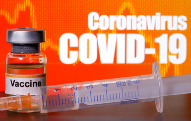 Вакцинацию от коронавируса завершили более двух миллионов украинцев