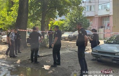 Стрельба в Одессе: автомобиль киллера нашли, стрелок сбежал 