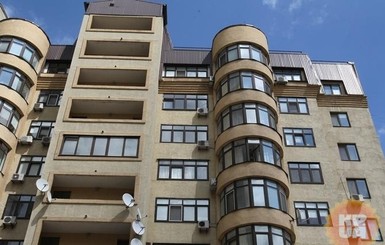 В Тернопольской области пенсионерку, выпавшую из пятого этажа, спасли бельевые веревки