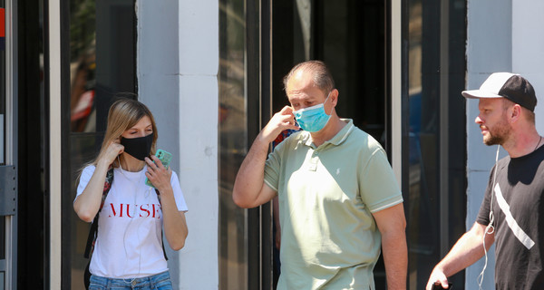 За сутки в Украине зарегистрировали почти тысячу случав заболевания коронавирусом