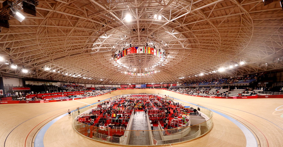 Олимпийские игры в Токио-2020 - Велоспорт - Мужская командная гонка преследования - Команда Италии в действии.