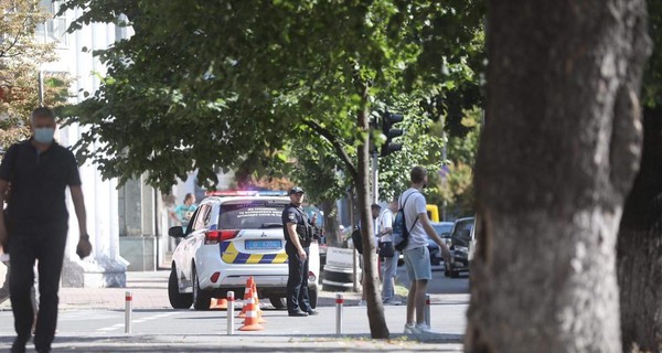 Захват Кабмина: полиция оцепила здание и ведет переговоры с ветераном АТО