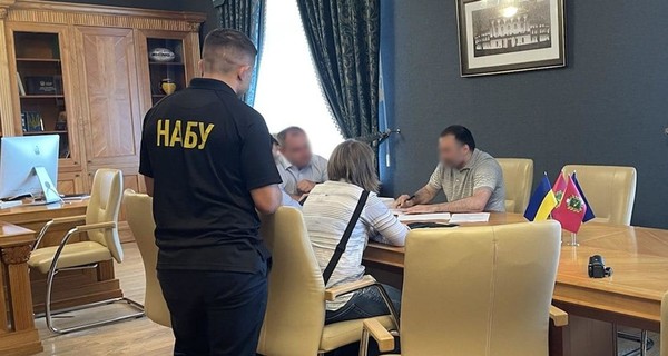 Главе Харьковского облсовета сообщили о подозрении за взятку в 1 миллион гривен