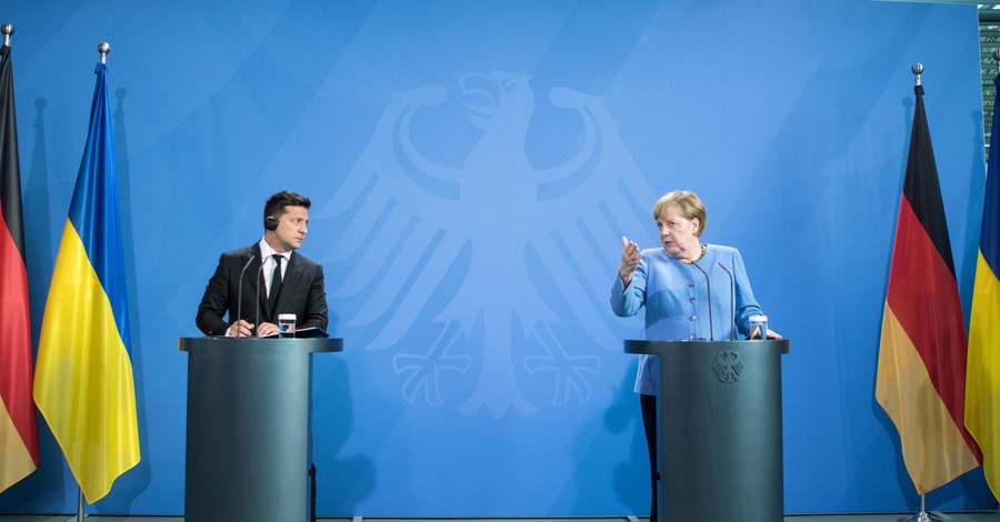 Ангела Меркель едет в Украину: СМИ назвали предварительную дату встречи с Зеленским