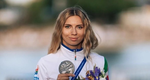 Кристина Тимановская продает свою медаль, напомнив о годовщине начала протестов в Беларуси