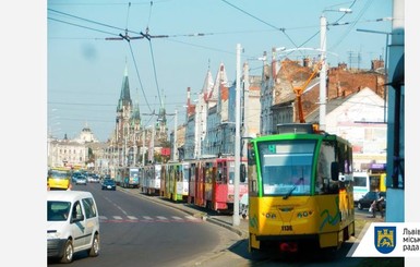 Во Львове из-за аварии на высоковольтной линии остановился электротранспорт