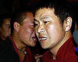 Китайцев избили в Киеве на Троещине 