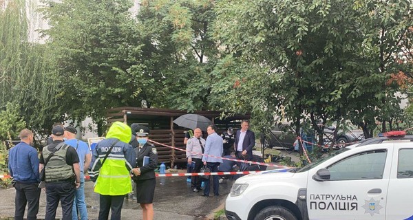 В Киеве на улице неизвестные избили и застрелили прохожего