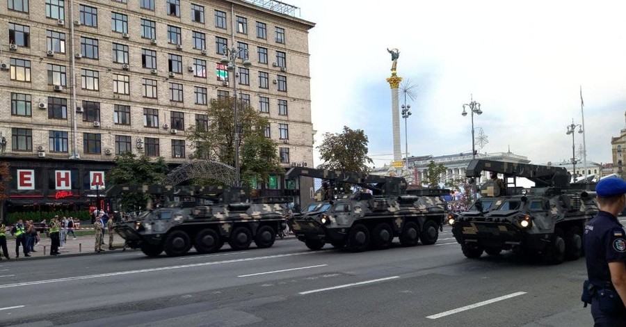 В Киеве проходит первая репетиция военного парада ко Дню независимости