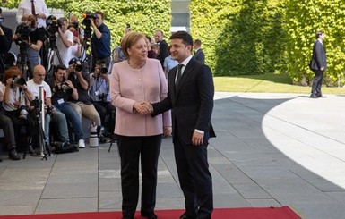 За что Владимир Зеленский хочет наградить Ангелу Меркель орденом Свободы