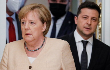Визит Меркель: с уходящим лидером важных договоров не подписывают