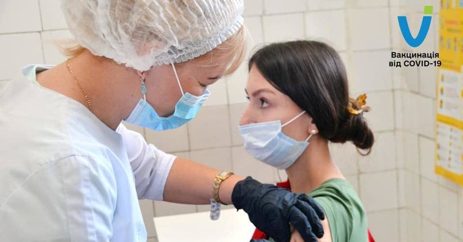 Итоги полугода вакцинации в Украине: 5 миллионов - с одной прививкой, три миллиона - с двумя