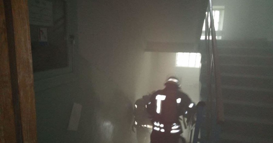 Вспыхнула больница Волновахи, эвакуировали 110 человек