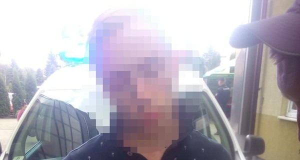 Во Львовской области мужчина угрожал пистолетом посетителям пиццерии