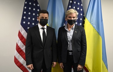 Зеленский призвал США начать консультации с Украиной и Германией по 