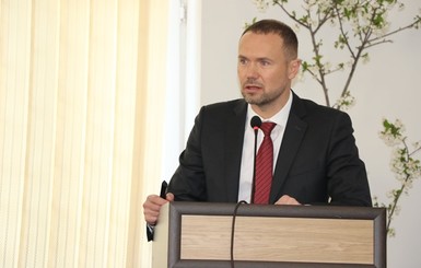 КСУ отказался открывать производство по делу о назначении Шкарлета министром