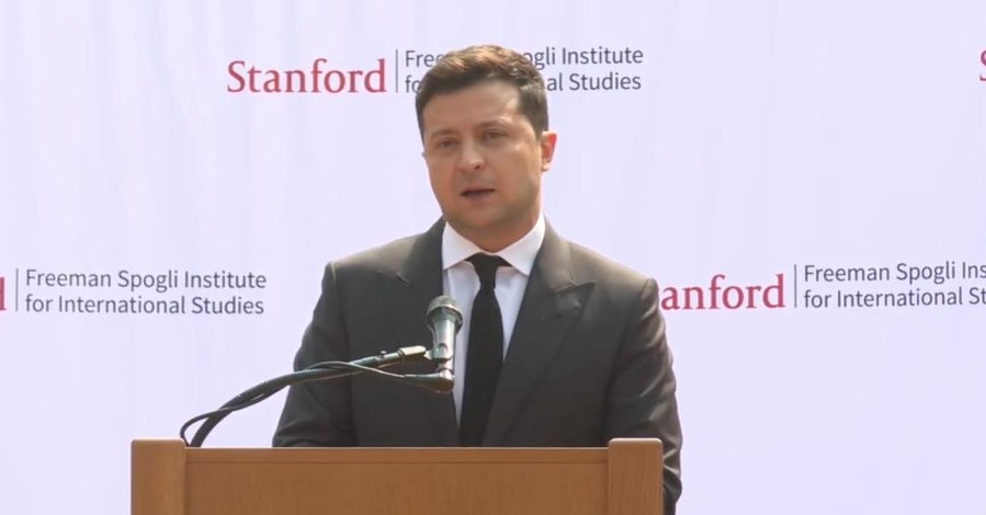 Зеленский выступил перед студентами Стэнфордского университета: В Украине возможно все