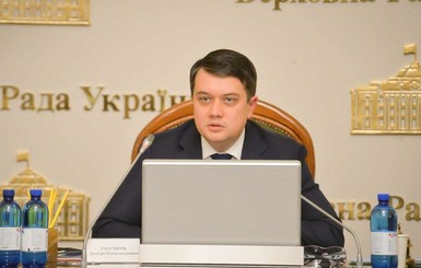 Разумков заявил, что кулуары Рады вновь откроют для журналистов с 7 сентября: подробности и режим пропуска