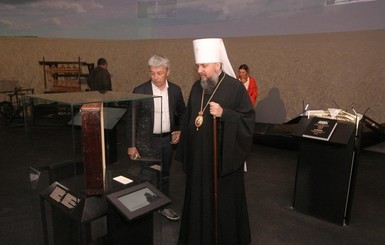 В Киеве открыли обновленный Зал Памяти в Музее Голодомора