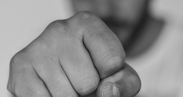 В Днепре отправили под суд охранника ресторана, который жестоко избил посетителя