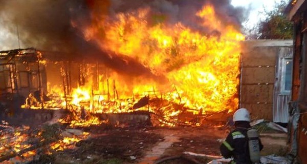 В Одесской области горела база отдыха, эвакуировали 25 человек