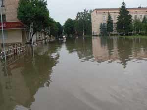 Наводнение добралось до Винницы и направляется к Одессе [ФОТО] 