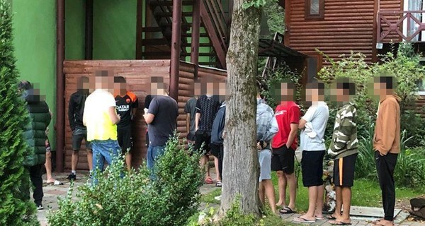 На Львовщине нелегалов пытались переправить в ЕС под видом футбольных фанатов из Бразилии