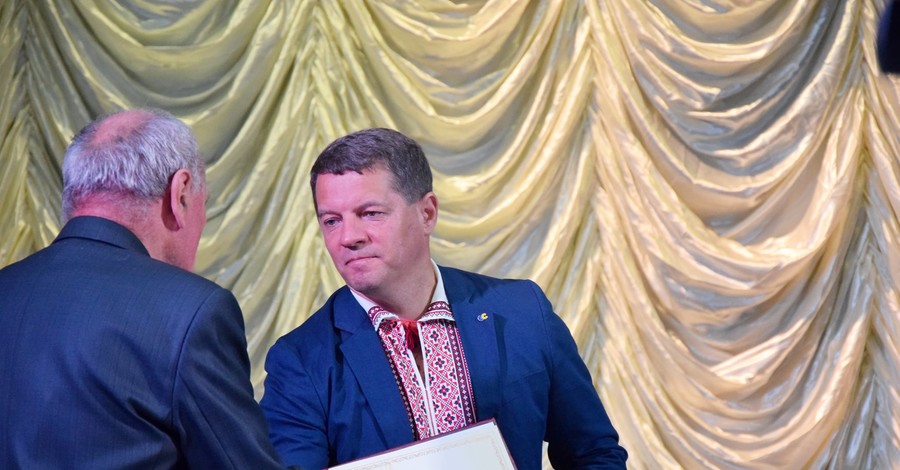 Порошенко представил Сущенко как кандидата в народные депутаты от “ЕС”