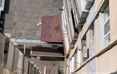 В Харькове годовалая девочка выпала из окна на 3-м этаже