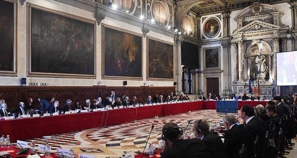 Венецианская комиссия взялась за рассмотрение законопроекта об олигархах