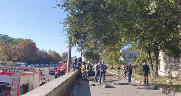 СМИ: под днищем взорвавшегося в Днепре авто была бомба