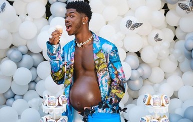Рэпер Lil Nas X вслед за беременной фотосессией устроил вечеринку в честь будущего “ребенка”