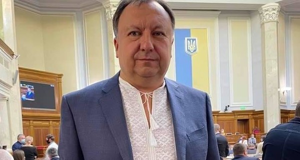 Княжицкий назвал Безуглую “лгуньей”: Нардепы подписали допуск к гостайне, прежде чем зайти на заседание по вагнеровцам