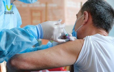 Вакцинація в Україні стане обов'язковою: Ляшко розповів, для кого