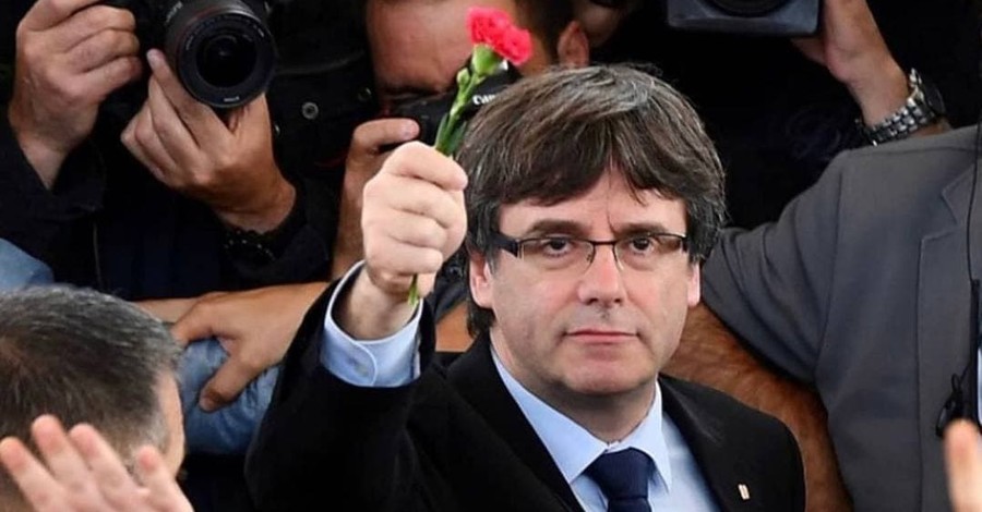 Бывший глава Каталонии Карлес Пучдемон задержан в Италии
