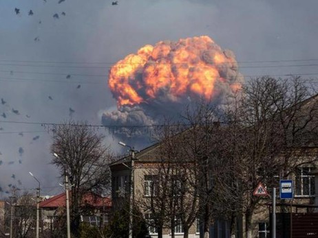 Венедиктова заявила, что во взрывах на складах с боеприпасами может быть виновата Россия