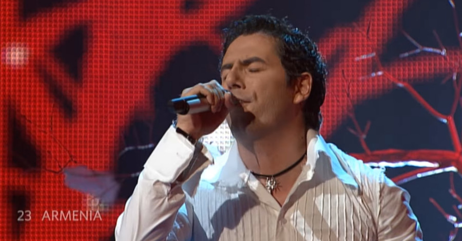 Участник «Евровидения-2007 » Айк Акопян умер от осложнений, вызванных COVID-19